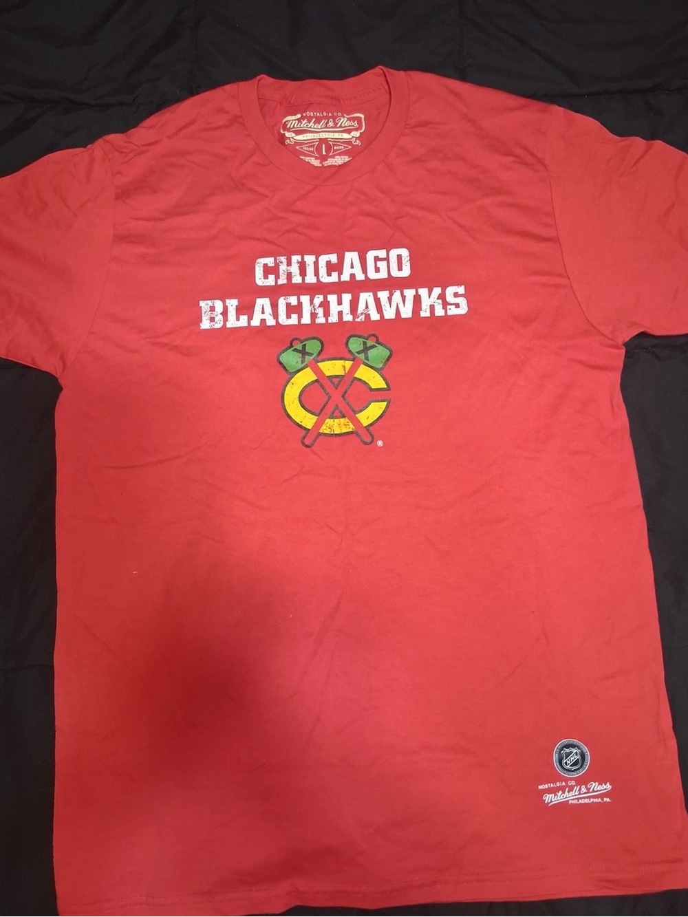 Chicago Blackhawks Mitchell & Ness NHL Large Shirt Distressed Logo Red NWOT